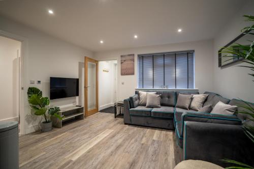 A seating area at Mill Road Ground Floor Apartment