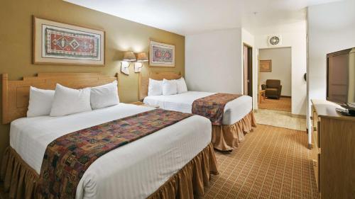 Krevet ili kreveti u jedinici u okviru objekta Best Western Gold Canyon Inn & Suites