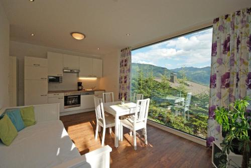 Zdjęcie z galerii obiektu Auszeit Appartement w mieście Zell am See