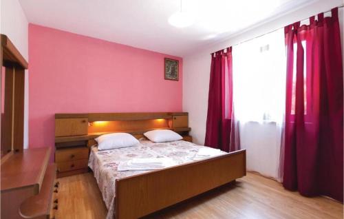 Postel nebo postele na pokoji v ubytování Apartment Frankovici Stara Vala - Tinjan Istra
