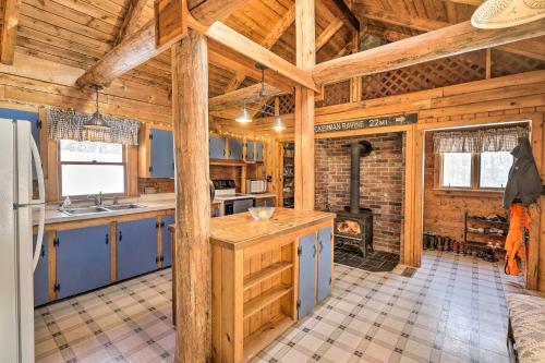 Gallery image of Black Bear Lodge A Rural White Mtns Retreat in Chatham