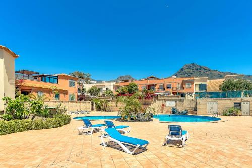 New townhouse in El Duque Joyas