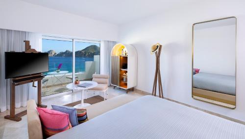 A bed or beds in a room at ME Cabo by Meliá