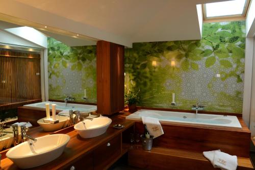 Phòng tắm tại Rooms Kibe Mahala