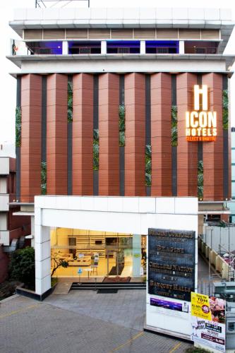 El edificio en el que está el hotel