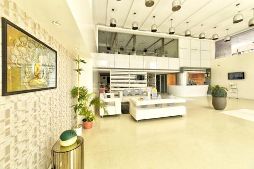 Un lugar para sentarse en ICON SELECT by Bhagini