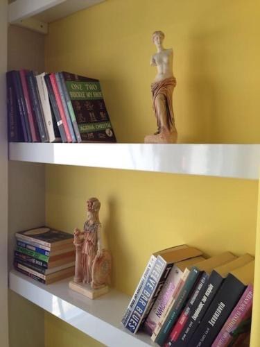 Athens Plaka Modern Decorated Apartment