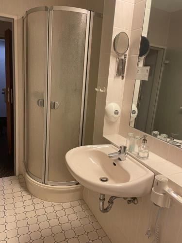 Koupelna v ubytování Alcor Hotel Störtebeker