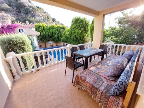 Μπαλκόνι ή βεράντα στο Dalyan Palace
