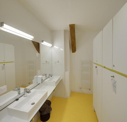 Ванная комната в Hi Hostel Stara Pekara Osijek