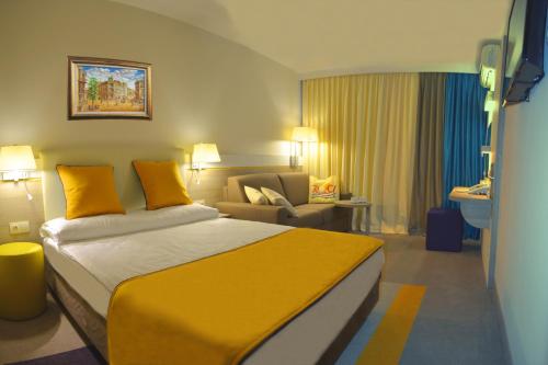 Gallery image of Hotel Ralitsa Aquaclub - All Inclusive plus Aquapark in Albena