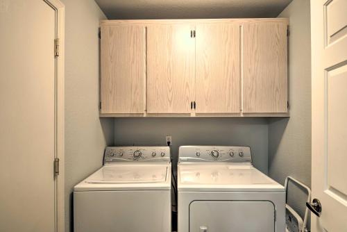 Gallery image of Surprise Retreat with Lake Views and Golf Course! in Surprise