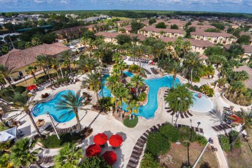 The swimming pool at or close to Regal Palms Resort & Spa