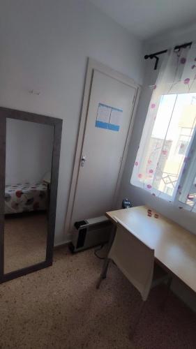 Fotografie z fotogalerie ubytování Habitaciones en alquiler en piso compartido ve Valencii