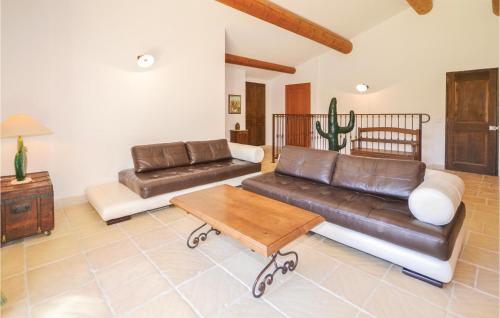 Χώρος καθιστικού στο Cozy Home In Apt With Wifi