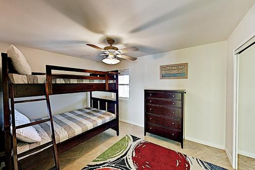Двуетажно легло или двуетажни легла в стая в Fortuna Sea Brisas Condominiums #4