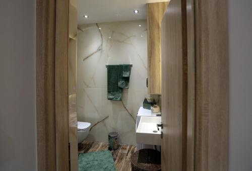 Bagno di LA Larissa Luxury Apartments Stelve