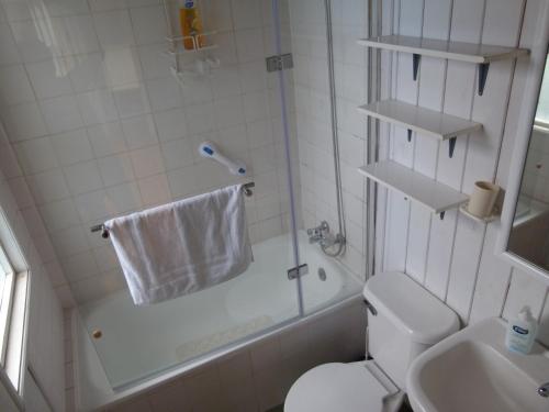 Un baño de Casa Tunquén