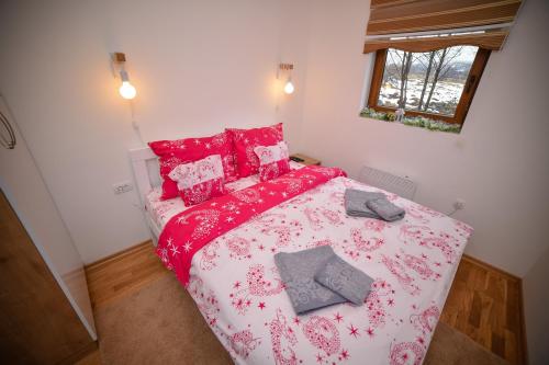 Ένα ή περισσότερα κρεβάτια σε δωμάτιο στο Apartman Svitac