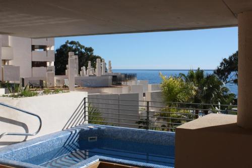 125 - Beach apartment - Private pool, Estepona – Updated 2022 ...