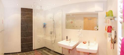 Vannituba majutusasutuses Ferienwohung Geisslein