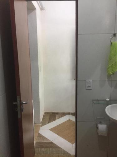 Ένα μπάνιο στο Gira Arte Hostel