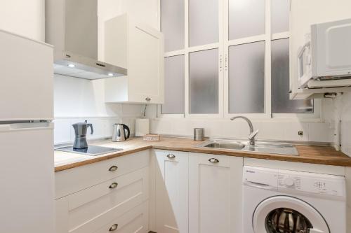 AvantiStays La Campana, con un balcón que te enamorará del ambiente de Sevilla