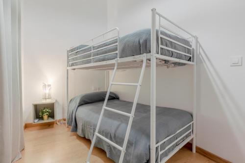 AvantiStays La Campana, con un balcón que te enamorará del ambiente de Sevilla