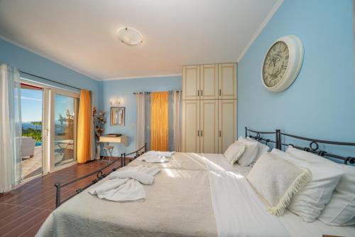 Кровать или кровати в номере Villa Socrates