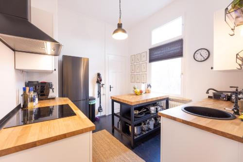 Dapur atau dapur kecil di Zentral in Coburg: Exklusive Stadtwohnung – ideal für Gruppen