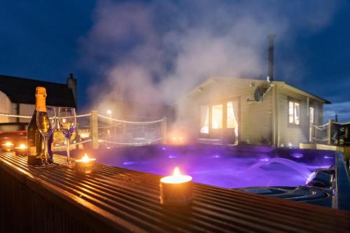 Bazén v ubytování Benview Bed and Breakfast & Luxury Lodge, Isle of North Uist nebo v jeho okolí