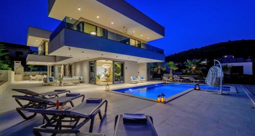 Villas Lucy - 1 Lemon -outdoor pool , 2 Cherry-indoor pool and 3 Plum-outdoor pool