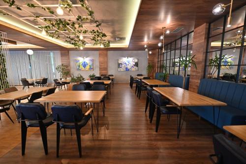 Restoran atau tempat lain untuk makan di Hotel La Villa