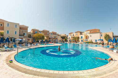 Bazén v ubytování Chrispy Waterpark Resort - All inclusive nebo v jeho okolí