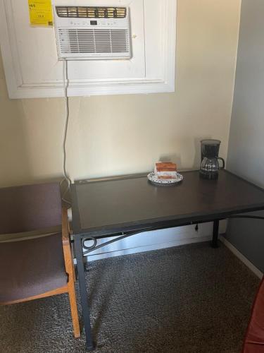 HOMETOWN INN – Photos 2