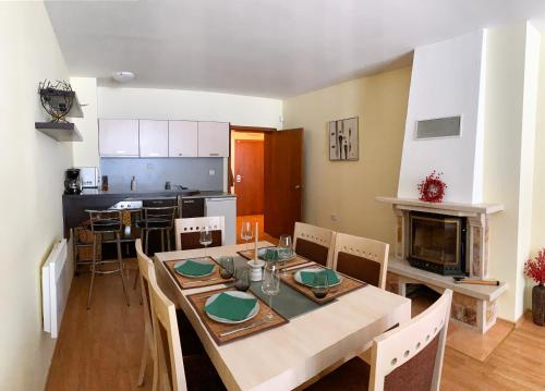 A kitchen or kitchenette at Ski Area 202 apt, The Castle 1, Pamporovo