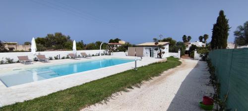 Fèdeli House Pool
