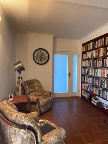 Perpustakaan di rumah percutian