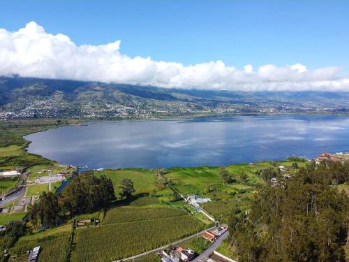 Gallery image of ATALLARO Hospedaje in Otavalo