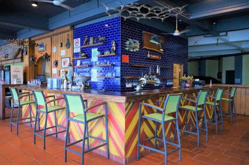 Pub eller bar på Ramada by Wyndham Langkawi Marina