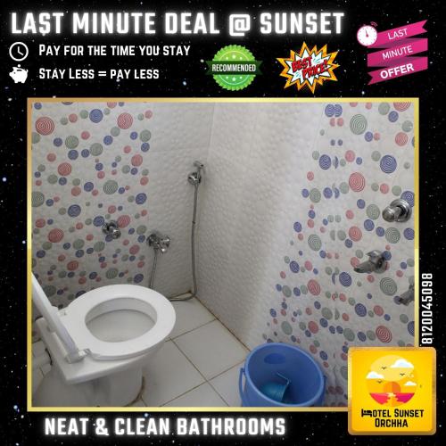 A bathroom at Last Minute Deal @ Hotel Sunset