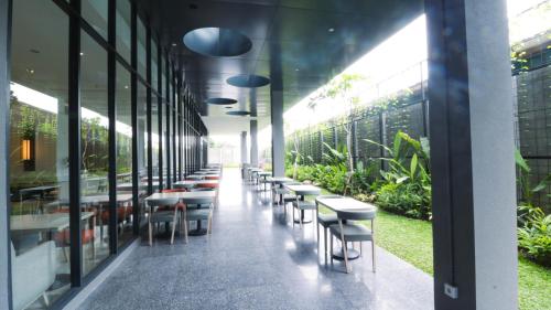 Κήπος έξω από το Prime Park Hotel & Convention Lombok