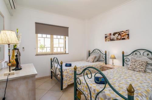 Pedra dos Bicos by Intiholidays
