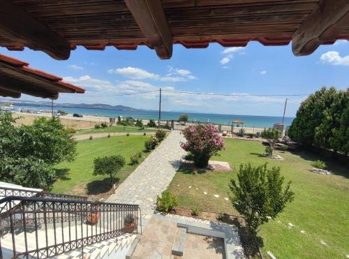 Kalyves beach - seafront apartment