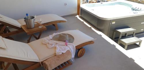 Spa o instalaciones de bienestar en Blue Serenity Villa