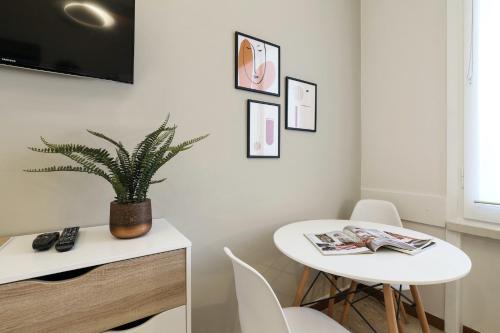 Contempora - Elvezia Park - 1bed, 1bath with balcony - E34