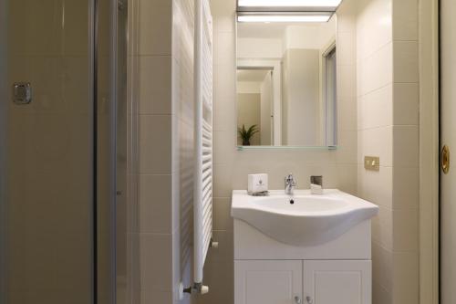 Contempora - Elvezia Park - 1bed, 1bath with balcony - E34