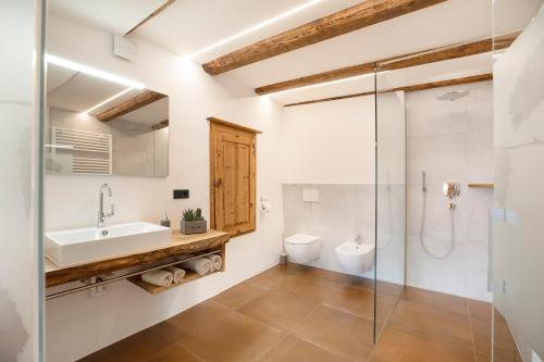 Kúpeľňa v ubytovaní Brantenhof Ferienwohnung Vinea