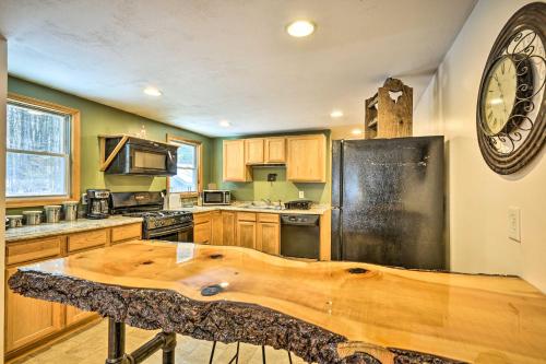 Charming Brantingham Home - Pets Welcome! – Photos 2