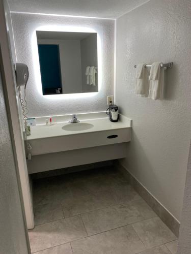 Kúpeľňa v ubytovaní La Quinta Inn by Wyndham Tyler